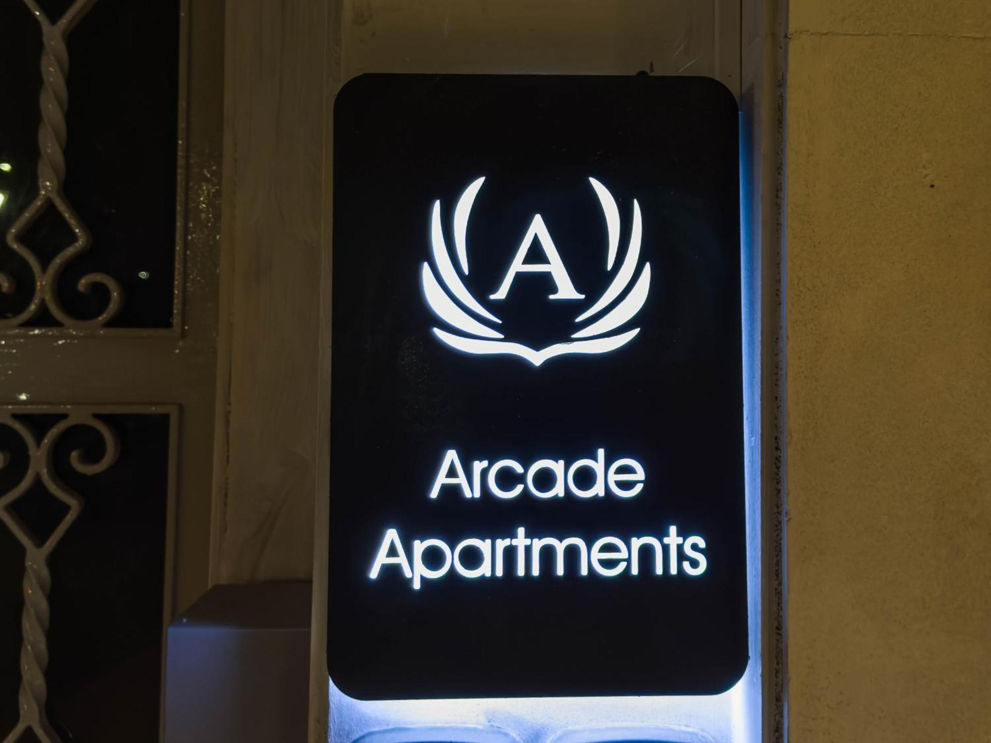 Arcade Apartments Волос Екстериор снимка
