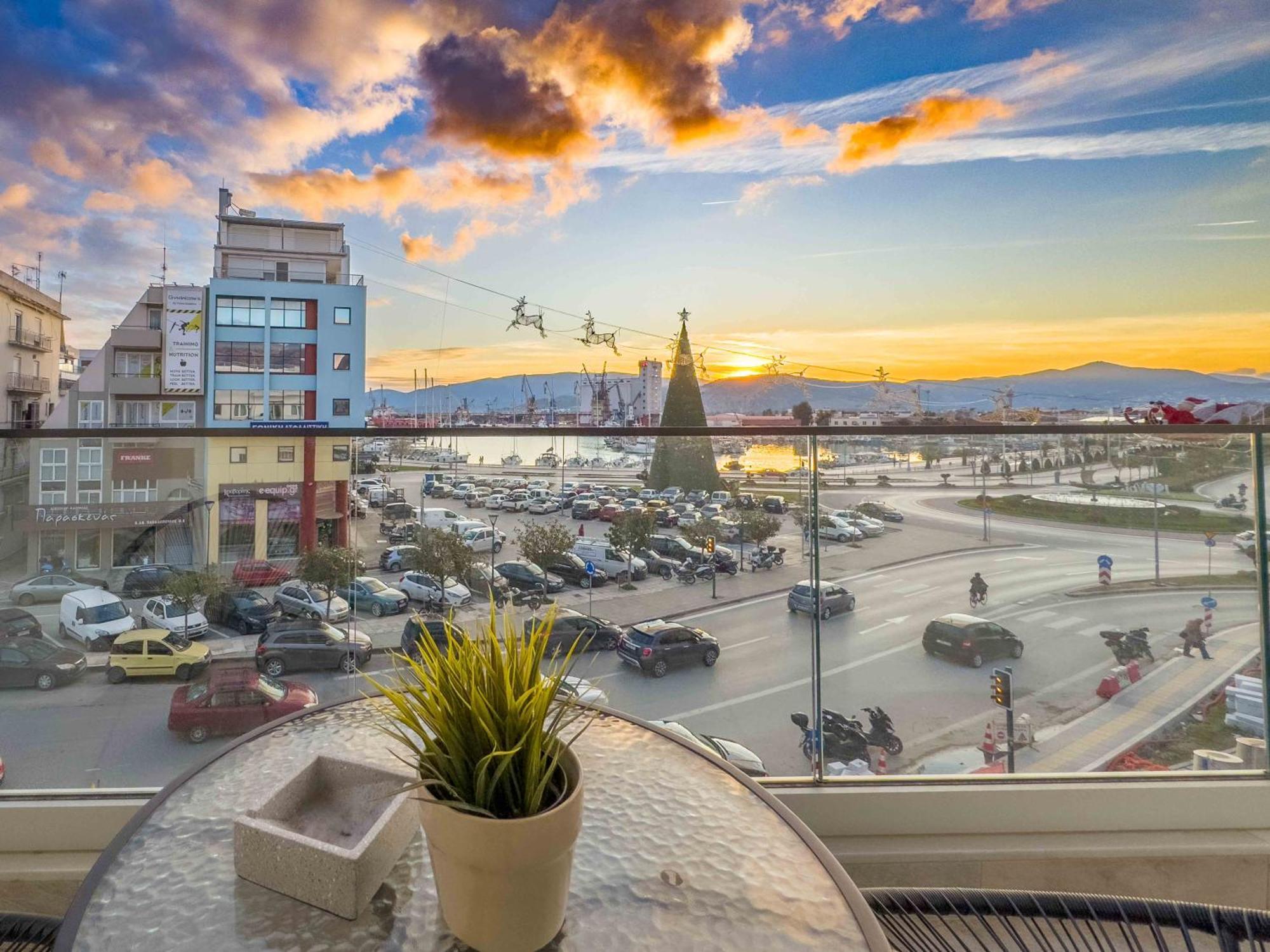 Arcade Apartments Волос Екстериор снимка